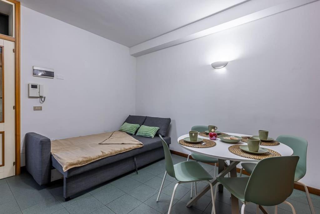 밀라노 Close To Duomo Lovely City Center Flat 아파트 외부 사진